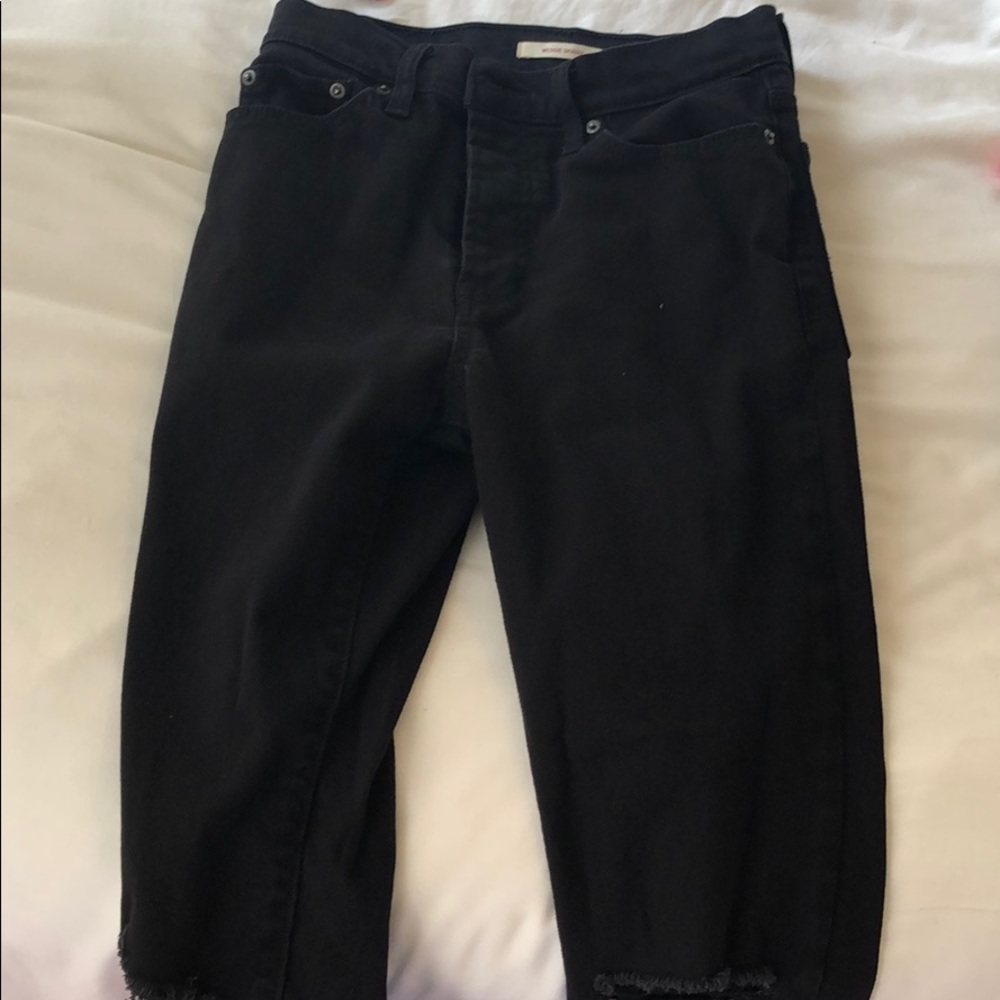 LEVIS HIGH WAISTED BLACK KNEE RIP JEANS